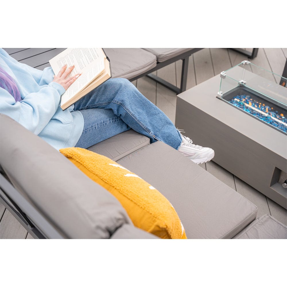 Nice Outdoor Aluminium 8 Seater Sofa Fire Pit Table Set With Stools