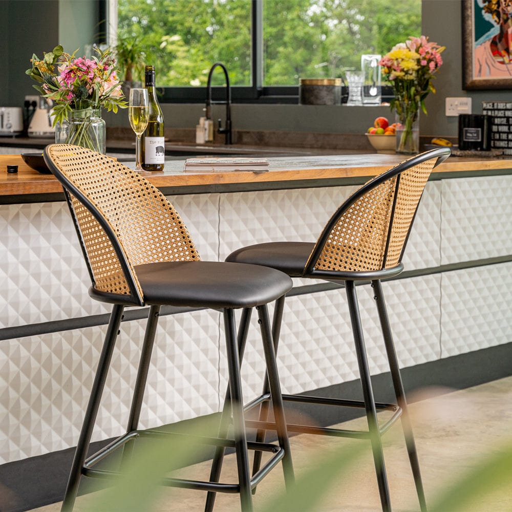 Set Of 2 Boho PE Rattan Bar Stool Bar Chairs With PU Or Boucle Upholstery