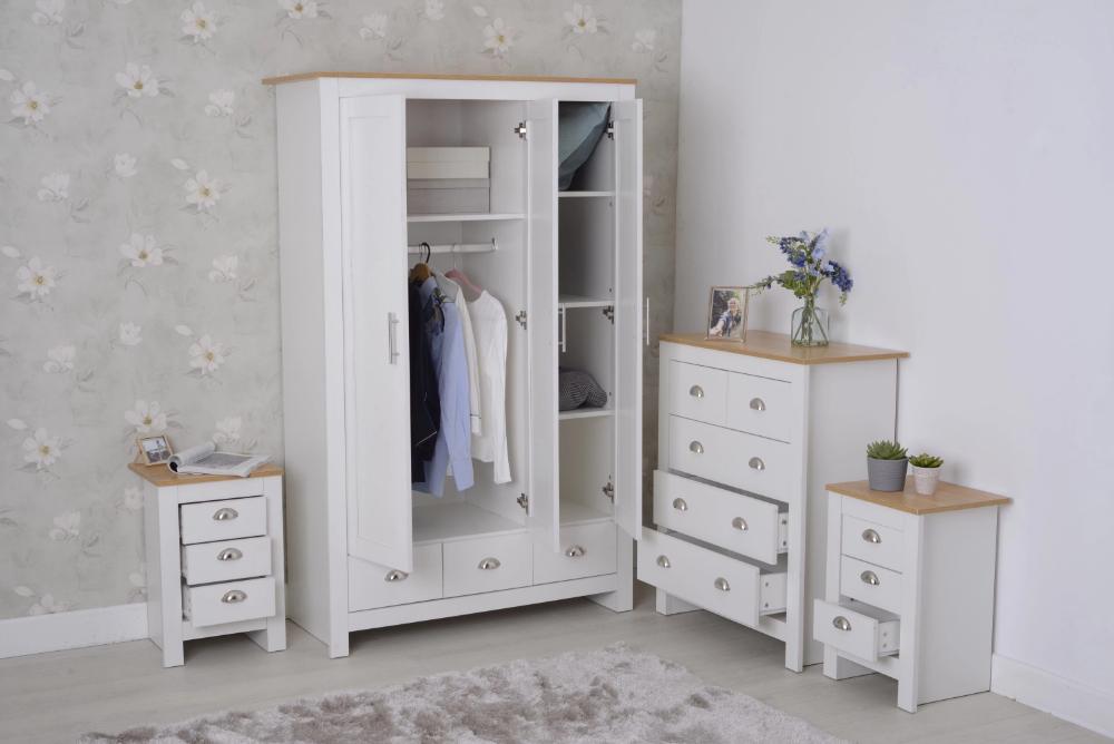 Heritage 4 Piece Bedroom Wardrobe Chest Set With Bedside Tables