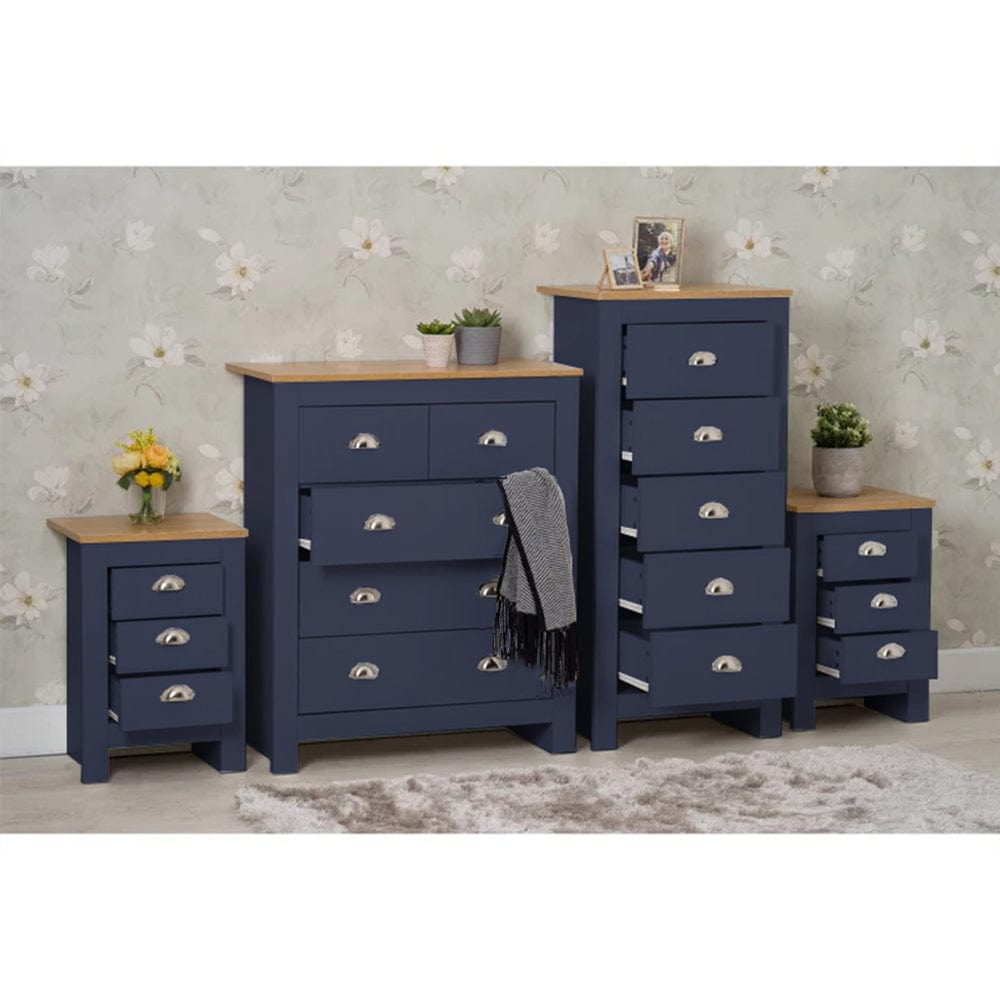 Heritage 4 Piece Bedroom Set Chests and Bedsides
