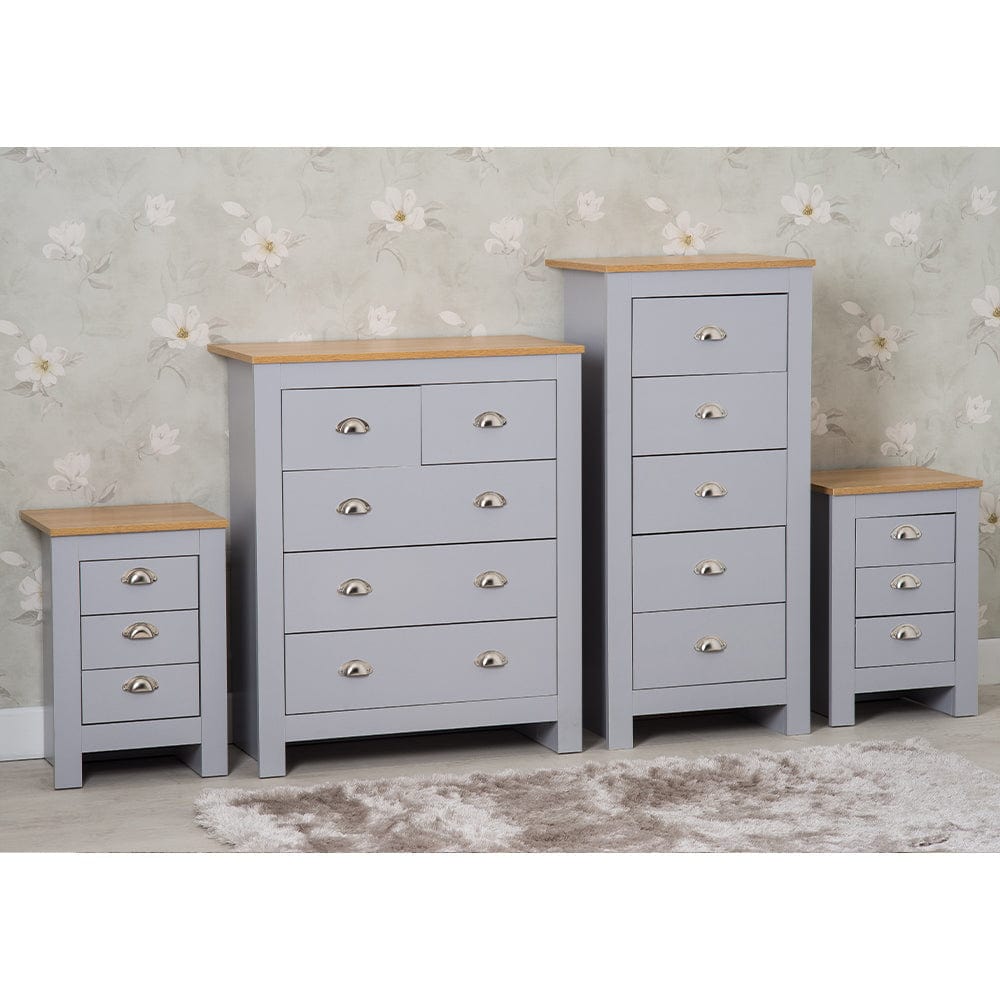 Heritage 4 Piece Bedroom Set Chests and Bedsides
