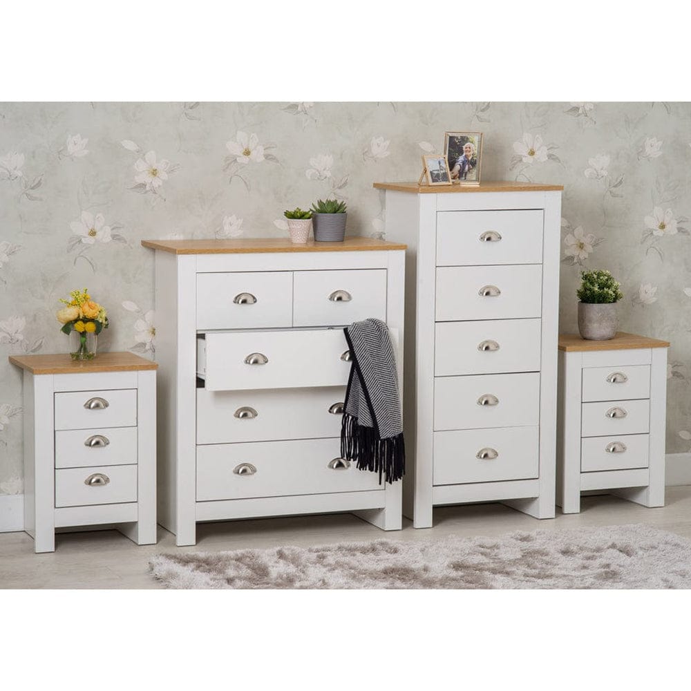 Heritage 4 Piece Bedroom Set Chests and Bedsides