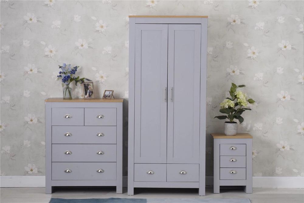 Heritage Set of Three Bedroom Piece with Grey and Oak Finish