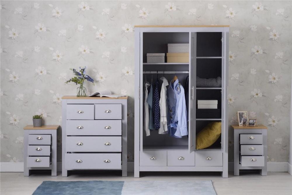 Heritage Set of Four Bedroom Piece with Grey and Oak Finish